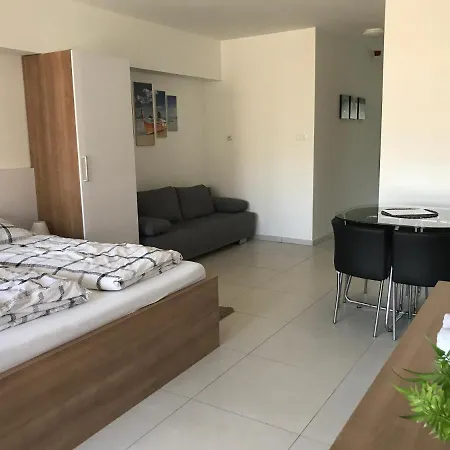 Tisza Gyongye Apartmanhaz Apartment *