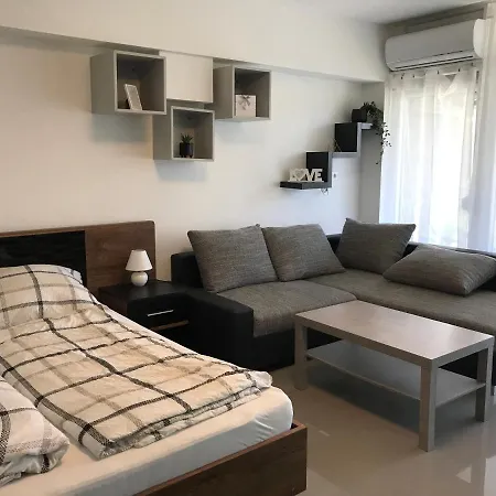 Apartment Tisza Gyongye Apartmanhaz *