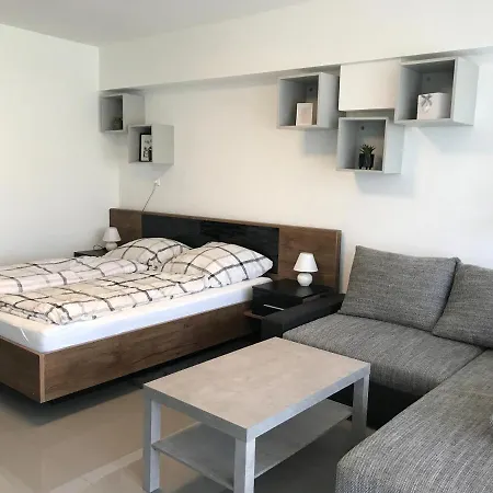 Tisza Gyongye Apartmanhaz * Szeged