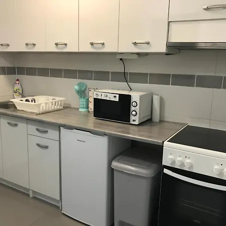 Tisza Gyongye Apartmanhaz *