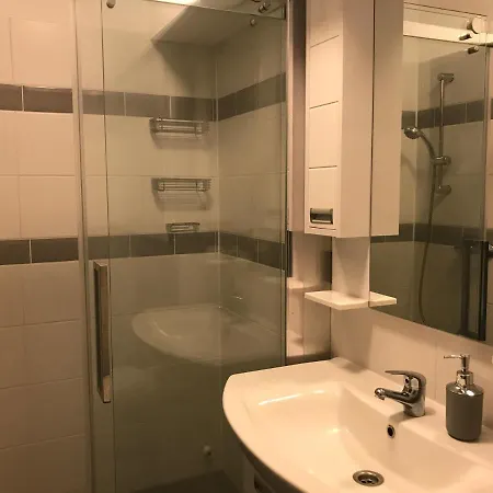 Tisza Gyongye Apartmanhaz *