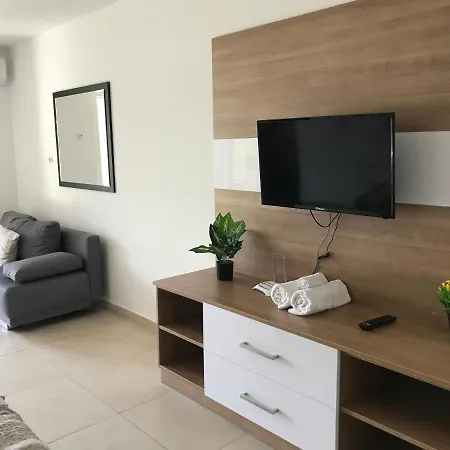 Tisza Gyongye Apartmanhaz * Szeged