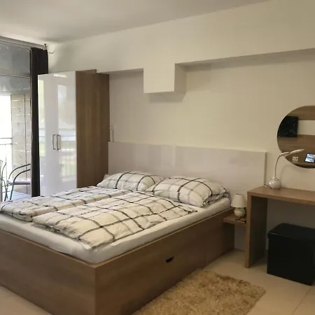 Tisza Gyongye Apartmanhaz * Szeged
