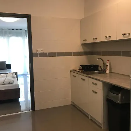 Apartment Tisza Gyongye Apartmanhaz *