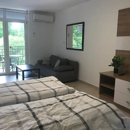 Tisza Gyongye Apartmanhaz Apartment *