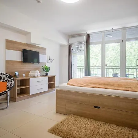 Apartment Tisza Gyongye Apartmanhaz Szeged