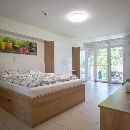 Tisza Gyongye Apartmanhaz * Szeged