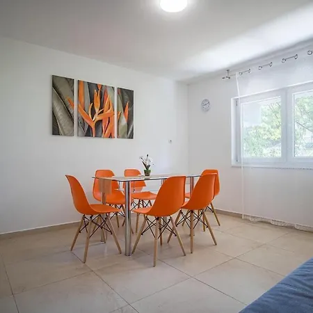 Apartment Tisza Gyongye Apartmanhaz Szeged