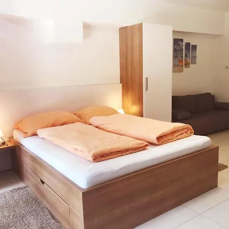 Apartment Tisza Gyongye Apartmanhaz Szeged